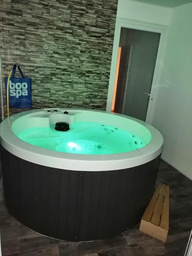 Villa Bord De Mer Avec Piscine Et Jacuzzi Penestin Exterior photo